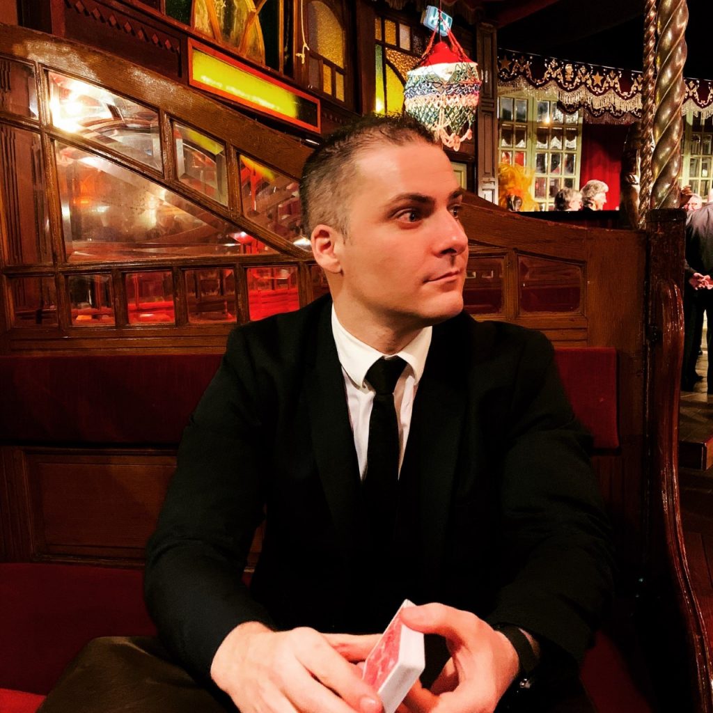 spectacle-magie-magicien-mentaliste-devis-Essonne-91