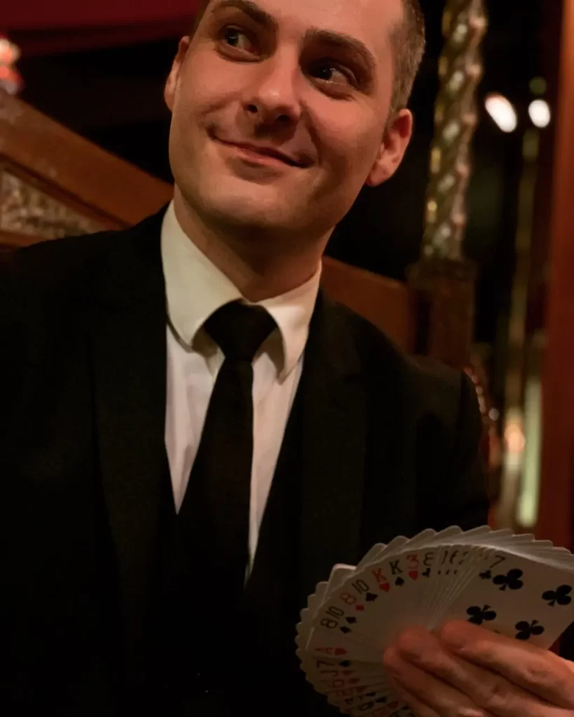 spectacle-magie-magicien-mentaliste-anniversaire-Essonne-91